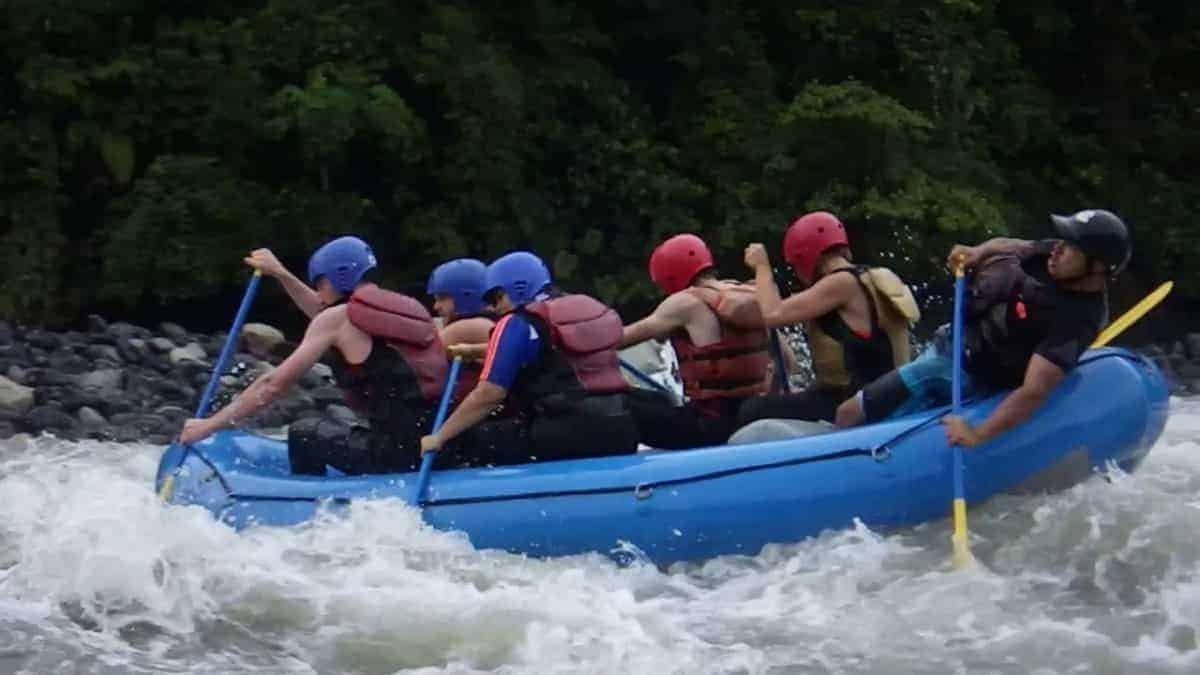 Excursion Baños: Rafting on the Rio Pastaza (level 4 – advanced)